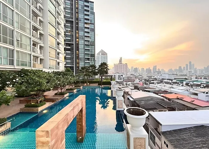 Sukhumvit 3 Minute Walk To Bts Pool & Gym Apartment Bangkok